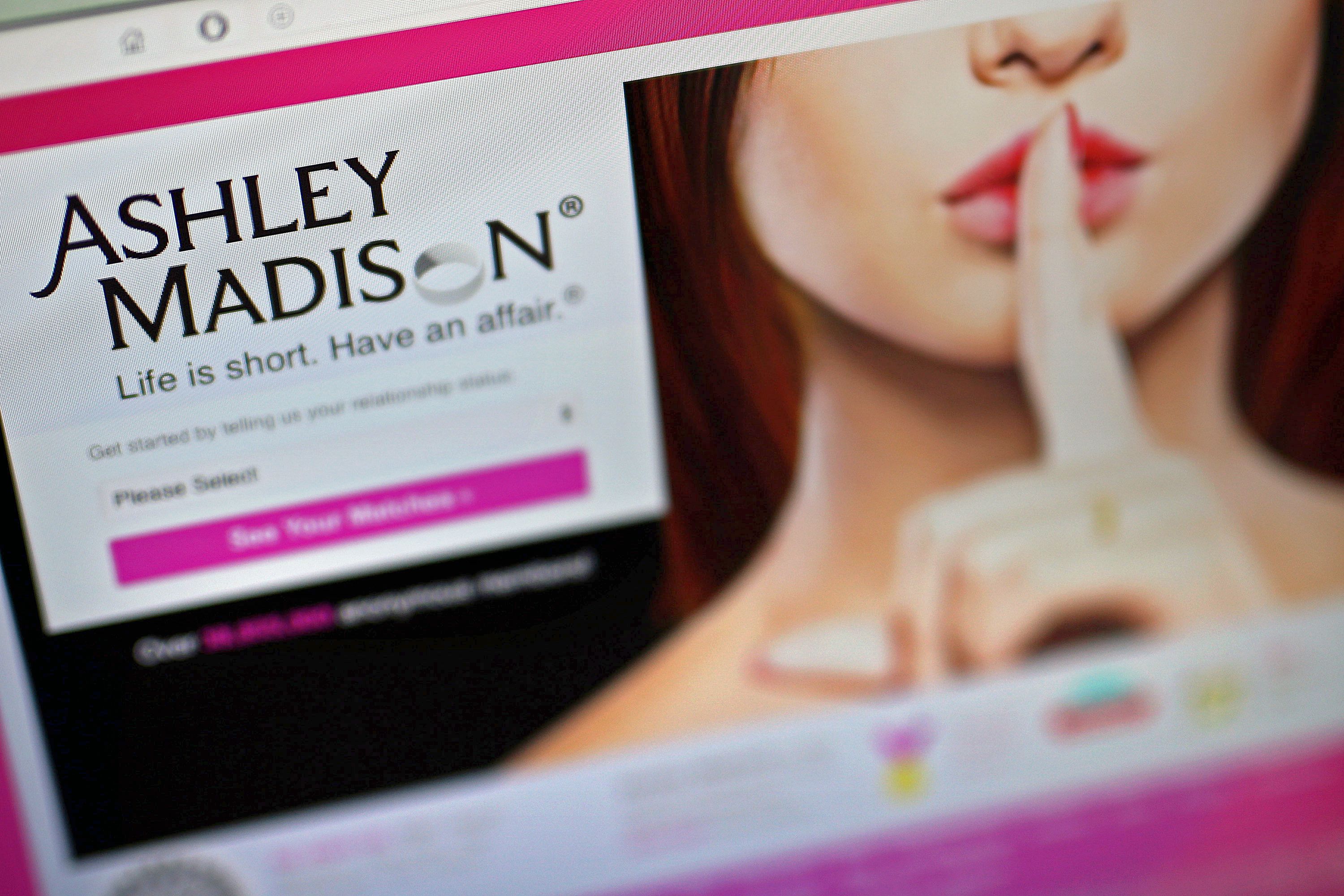 User of cheating site Ashley Madison exposed on live radio in Australia -  NZ Herald