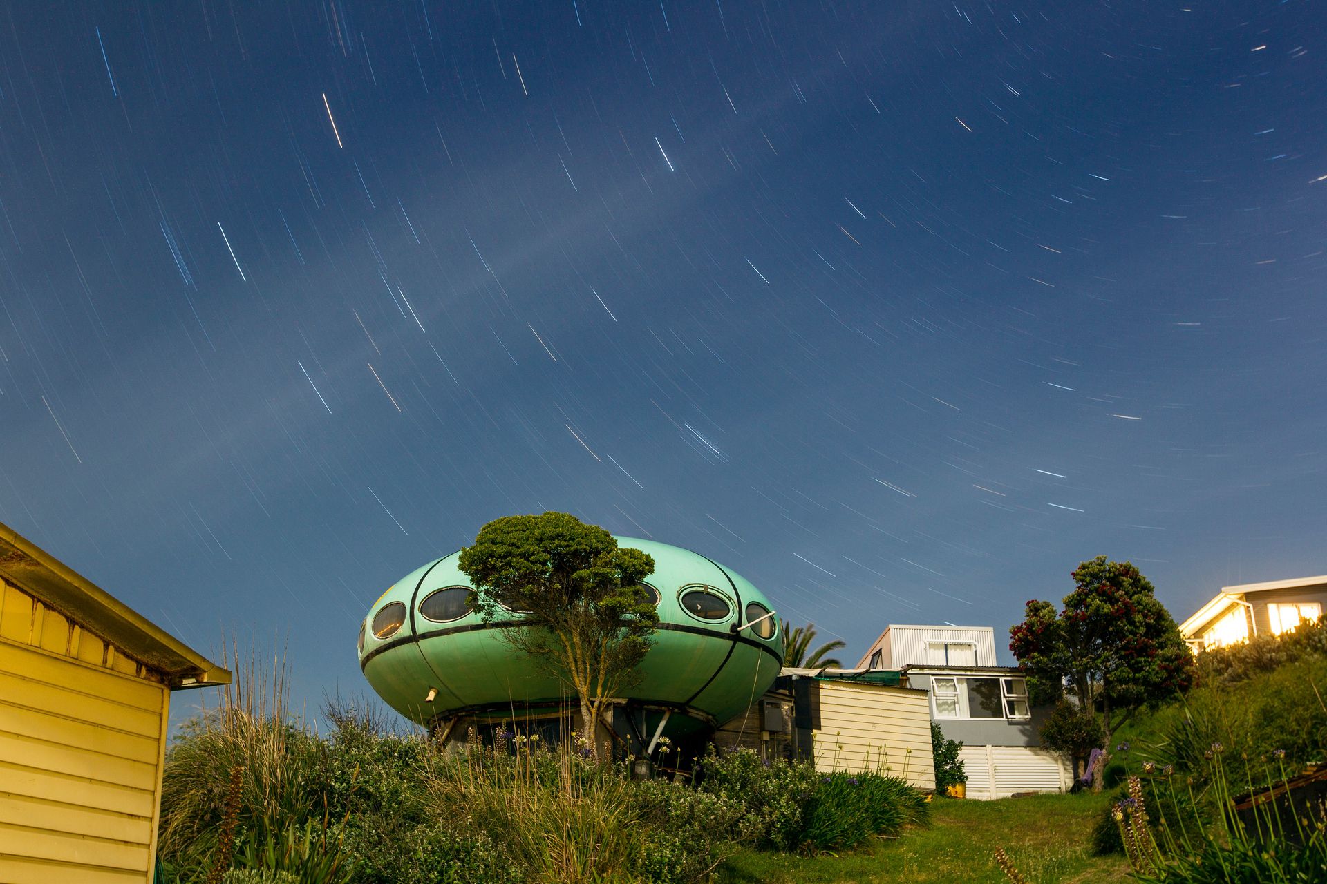 Spaceship home flies off to explore southern frontier - NZ Herald