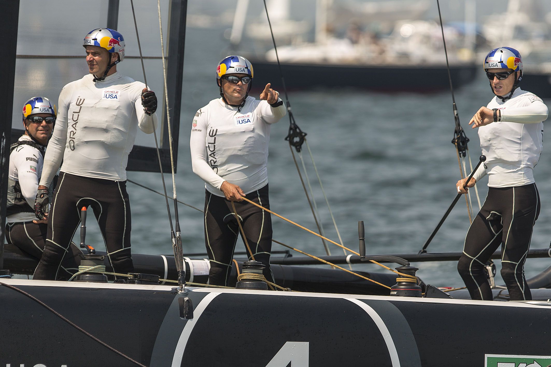 The Louis Vuitton Cup (Updated Edition): 25 Years of Prestigious Yacht  Racing in Persuit of the America's Cup (updated ed)