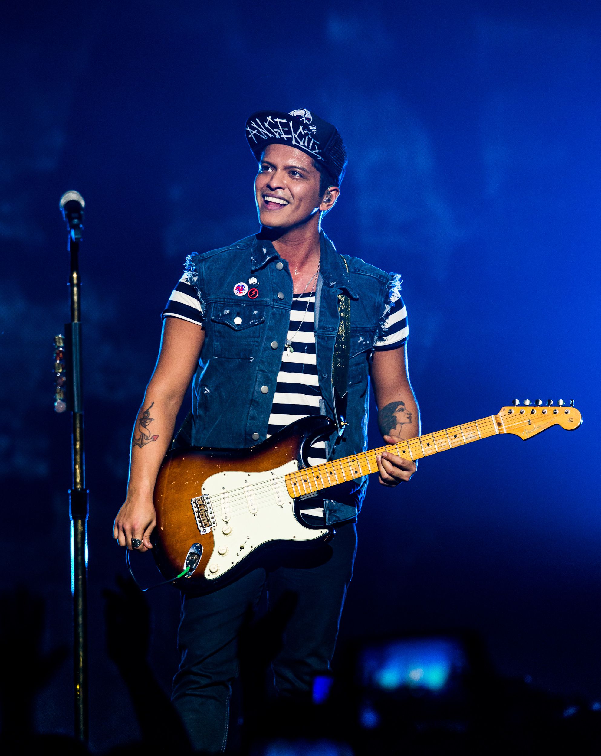 Beyoncé and Bruno Mars join Coldplay for the Super Bowl 50