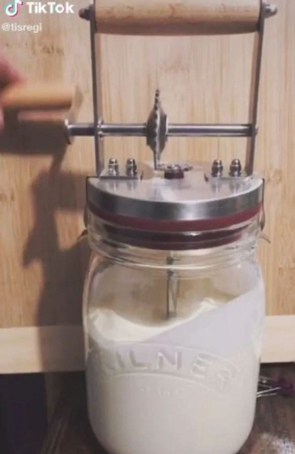 Mason Jar Butter Churns : kilner's butter churner