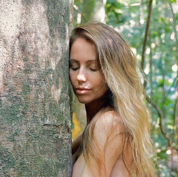 Banana Girl Freelee Porn - Nude vegan blogger Freelee the Banana Girl denies being a 'fake' - NZ Herald