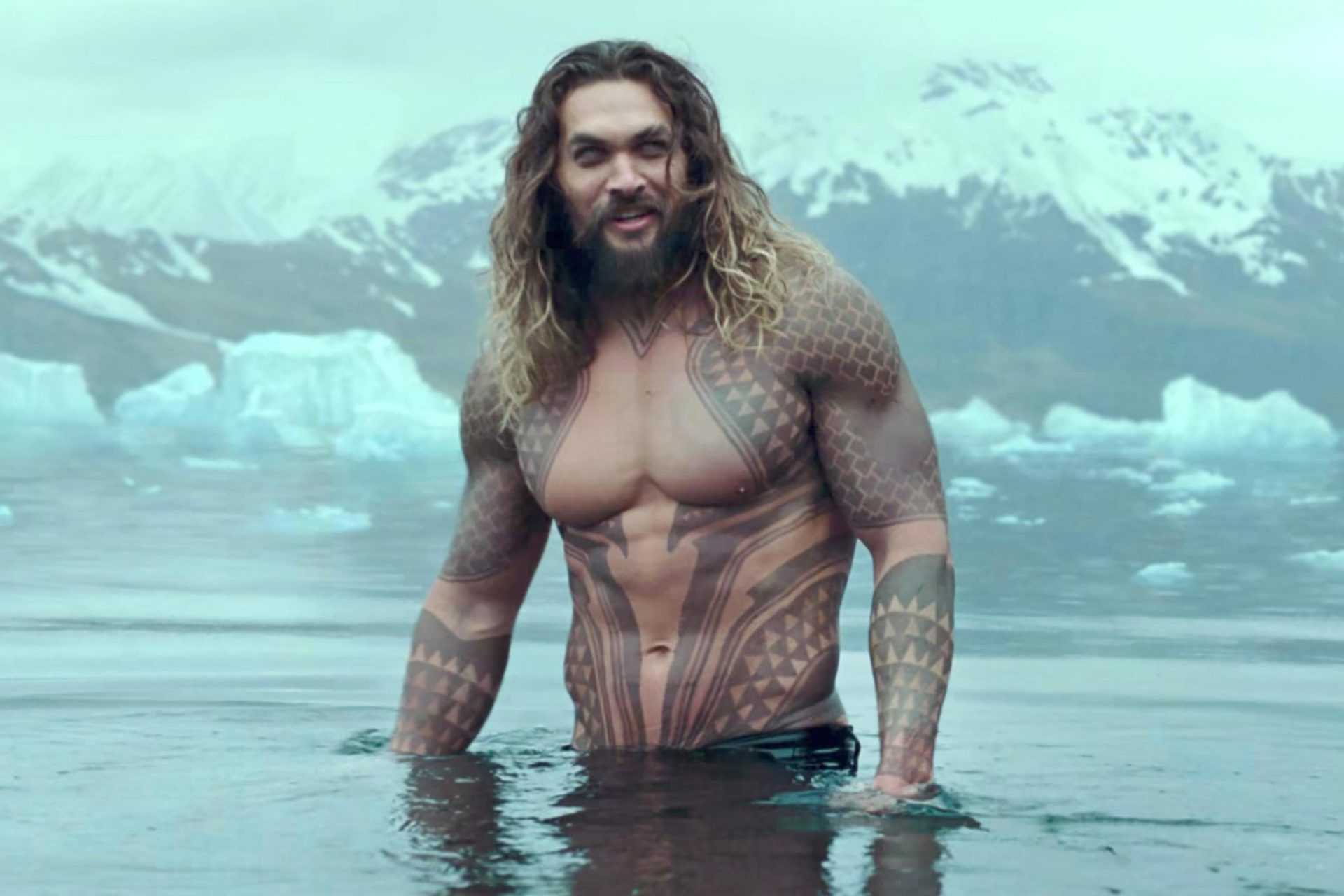 Jason Momoa displays chiseled physique after filming 'Aquaman' sequel in  Hawaii