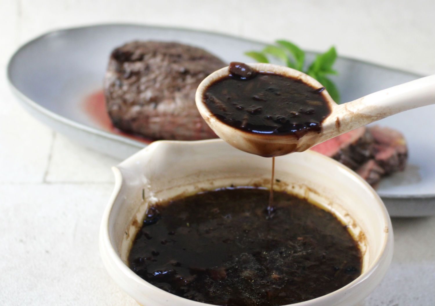 Shallot and red wine sauce - Eat Well Recipe - NZ Herald