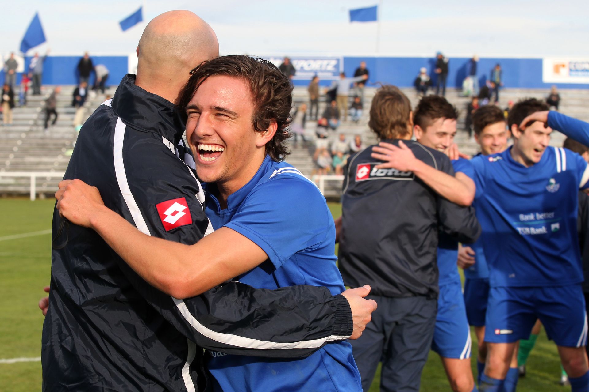 Help us get to Wellington for our Chatham Cup semifinal - Givealittle