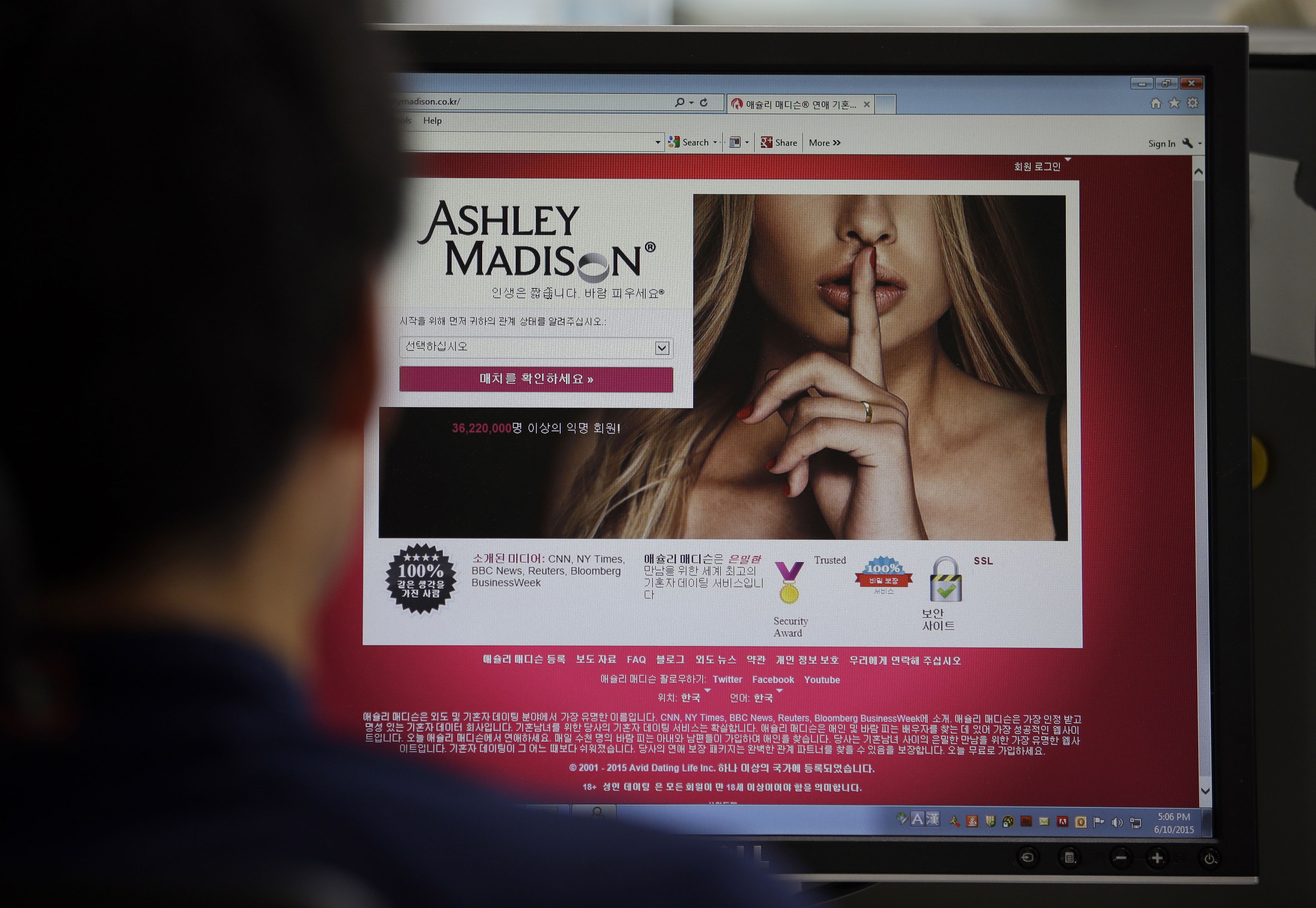 User of cheating site Ashley Madison exposed on live radio in Australia -  NZ Herald